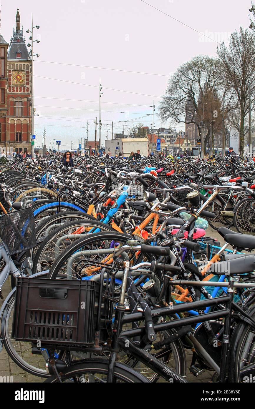 Bike parking central station amsterdam hires stock photography and