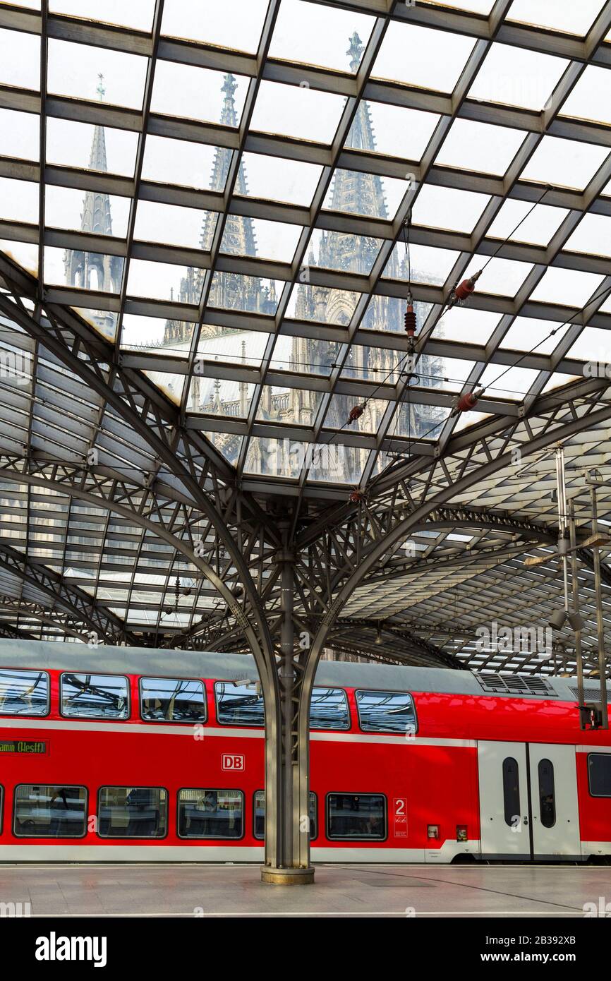 Rear Of Hauptbahnhof High Resolution Stock Photography and Images - Alamy