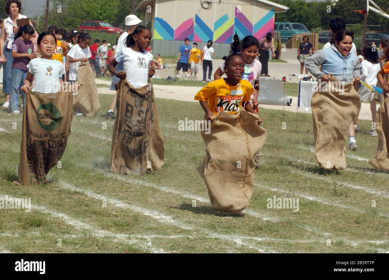 School sack race hi-res stock photography and images - Alamy