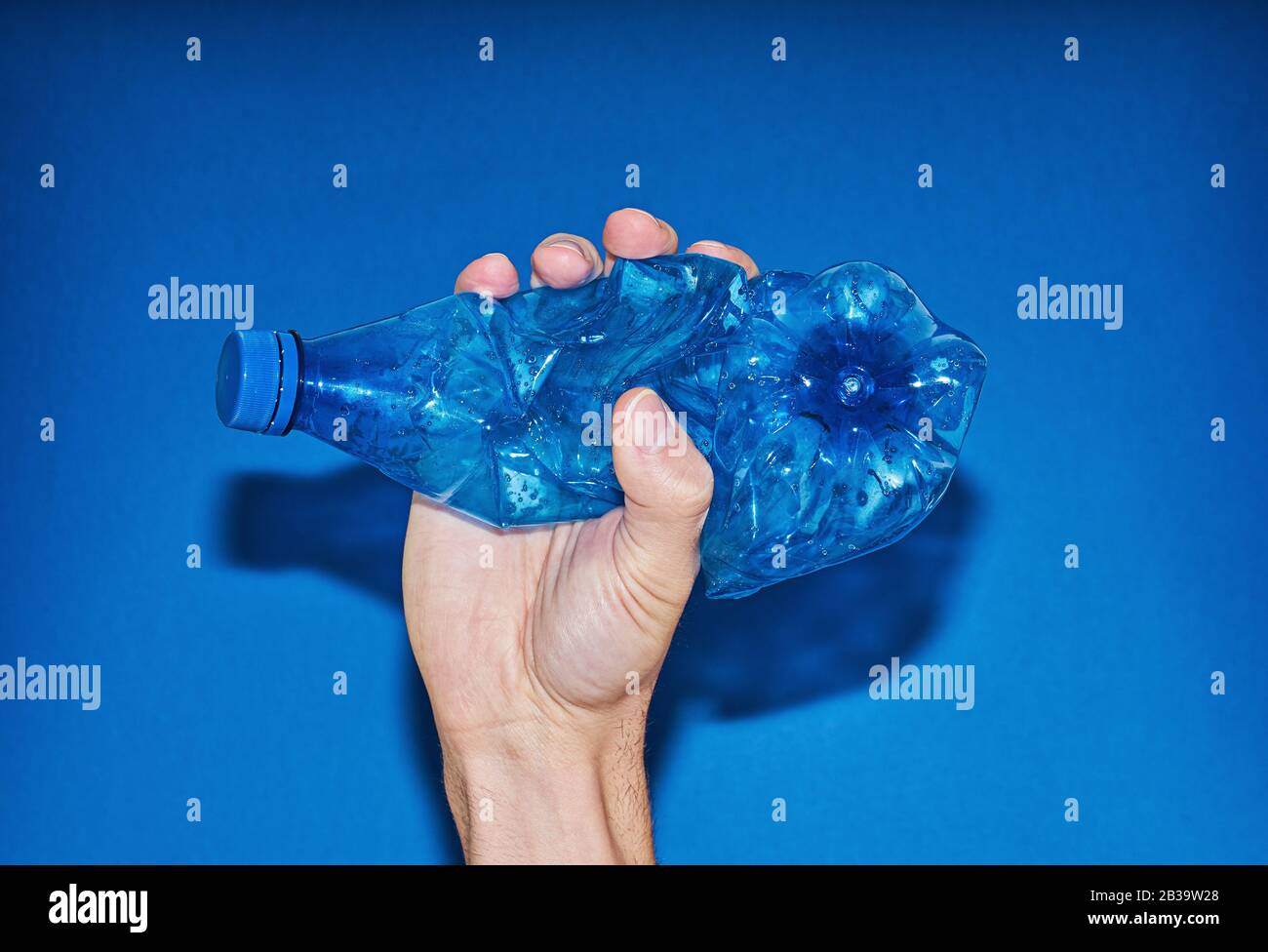 Squeeze Bottle High Resolution Stock Photography and Images Alamy