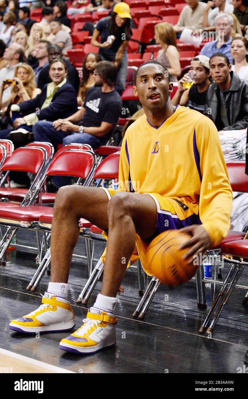 Basketball player Kobe Bryant of the LA Lakers plays in a game against the Phoenix Suns. Stock Photo