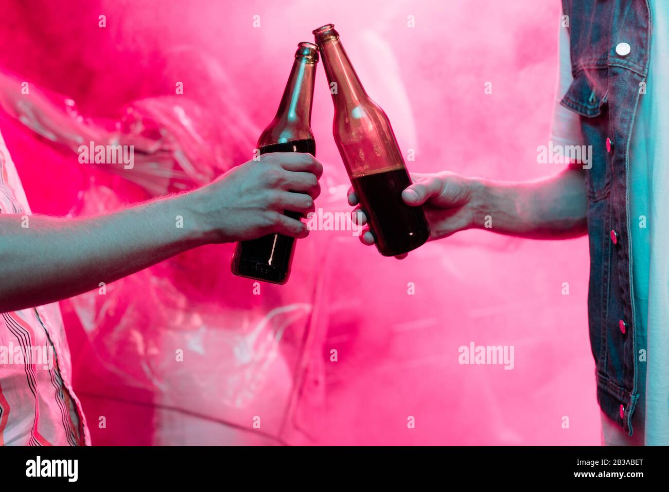 Two men clinking hi-res stock photography and images - Alamy