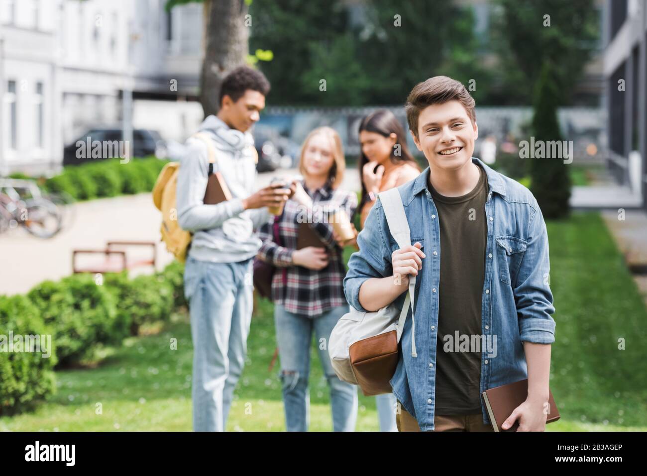Black girls teenager school hi-res stock photography and images - Alamy