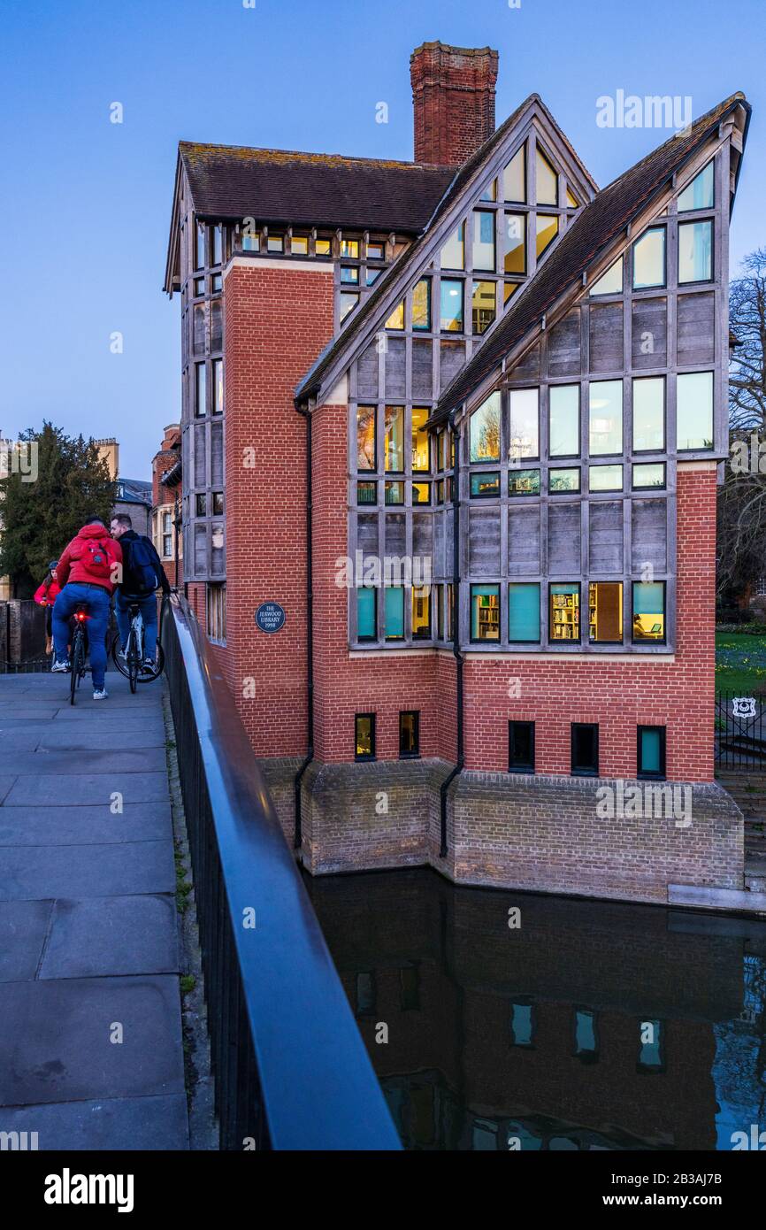 Jerwood Library Trinity Hall College University of Cambridge. Compl.1998 architects Freeland Rees Roberts. David Unwin Award 2004. Stock Photo