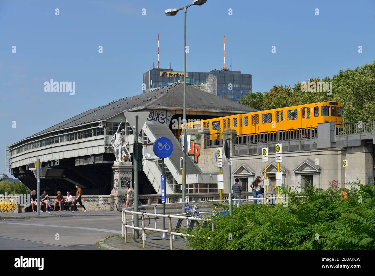 UBahn, U1, Hallesches Tor, Kreuzberg, Berlin, Deutschland Stock Photo