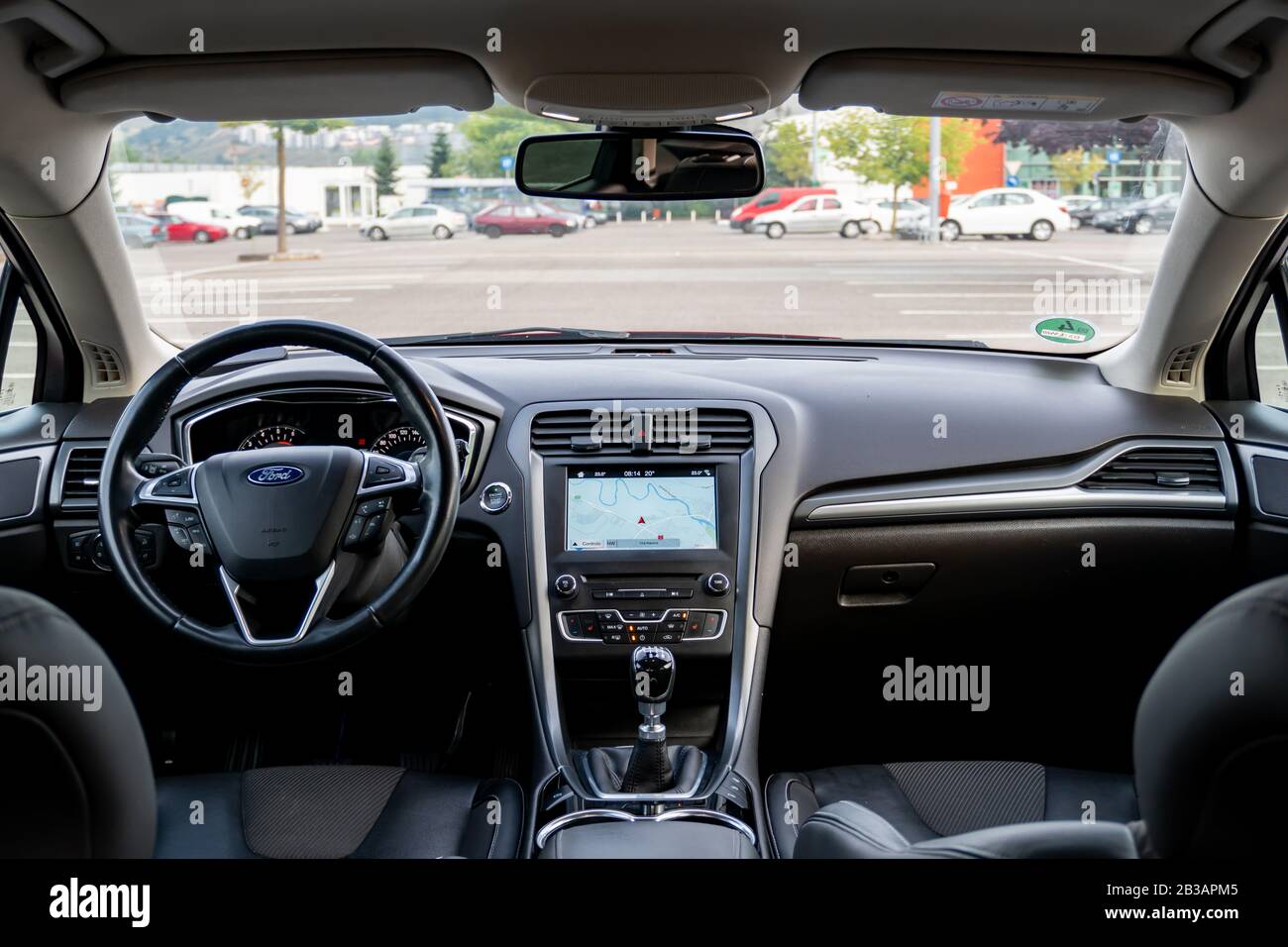 Subtropisch Ongepast waterstof Latest technology multimedia system, SYNC 3 mounted on a Ford Mondeo  Titanium MK5, year 2017. Touchscreen screen and connection to Android car  Stock Photo - Alamy