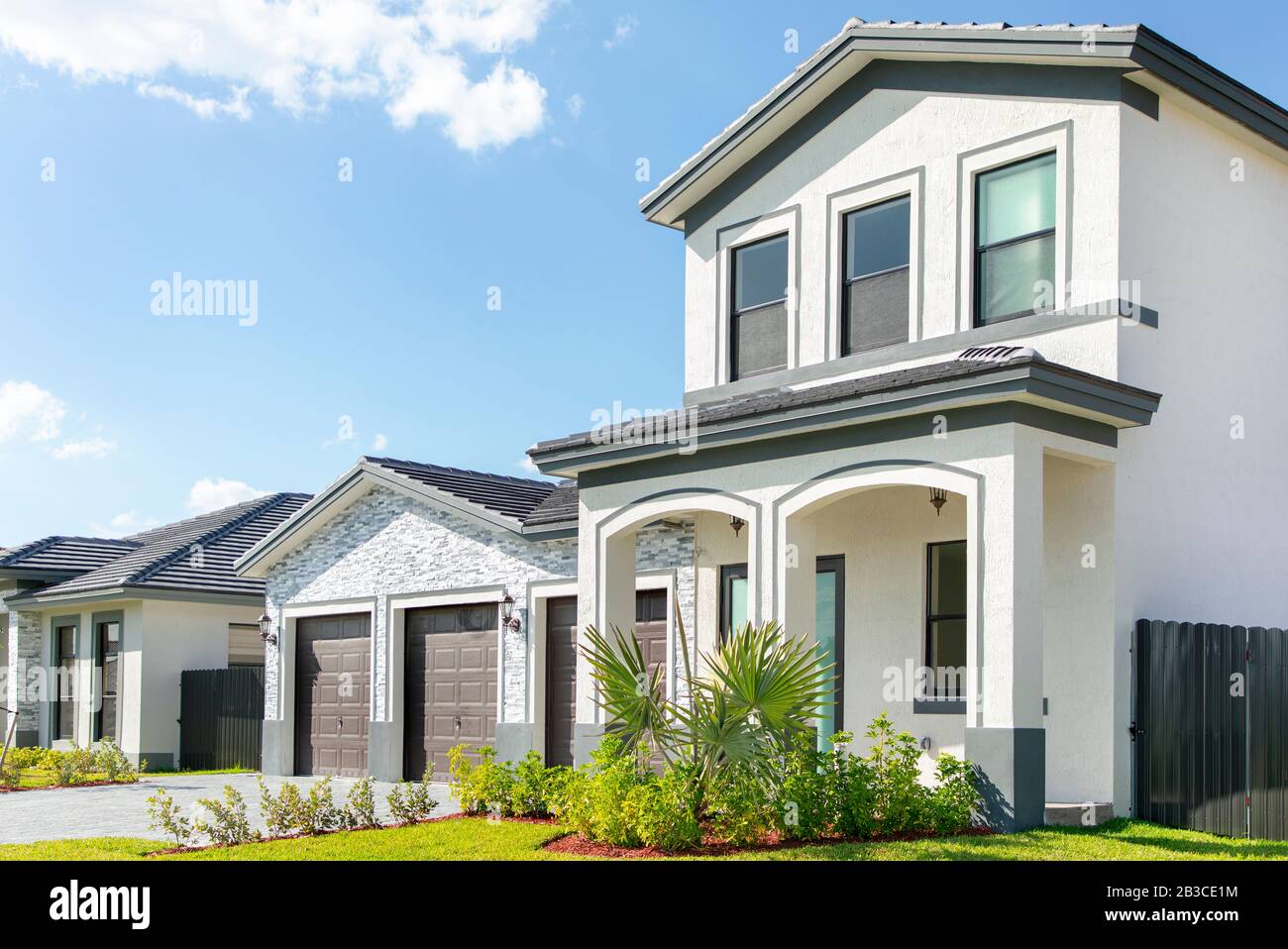Beautiful Modern Residential Houses Homes in Florida Stock Photo - Alamy