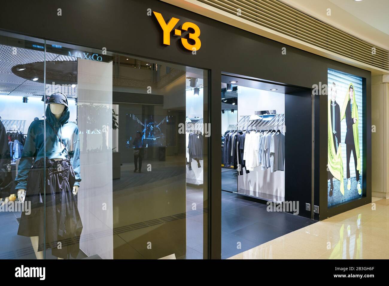 y3 store germany