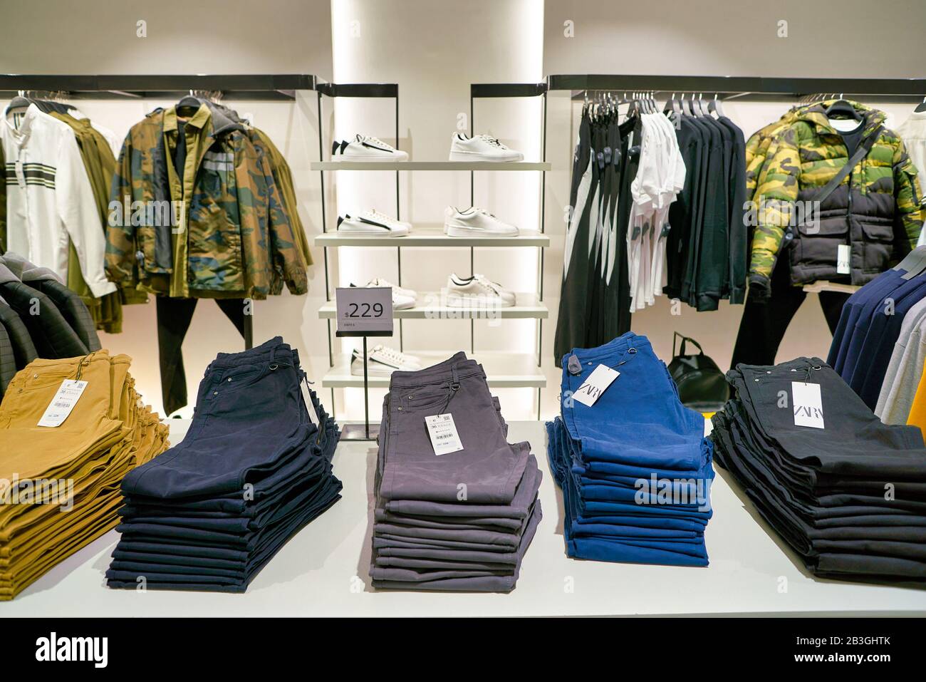 Zara outlet hi res stock photography and images Page 8 Alamy
