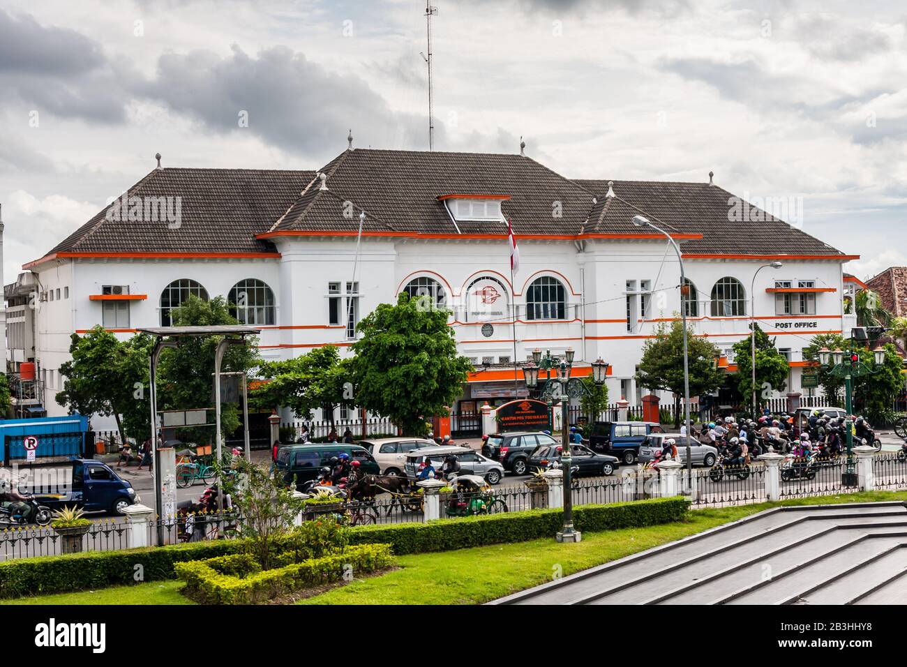 The Central Post Office and traffic on Jl. Panembahan Senopati, Yogyakarta Stock Photo