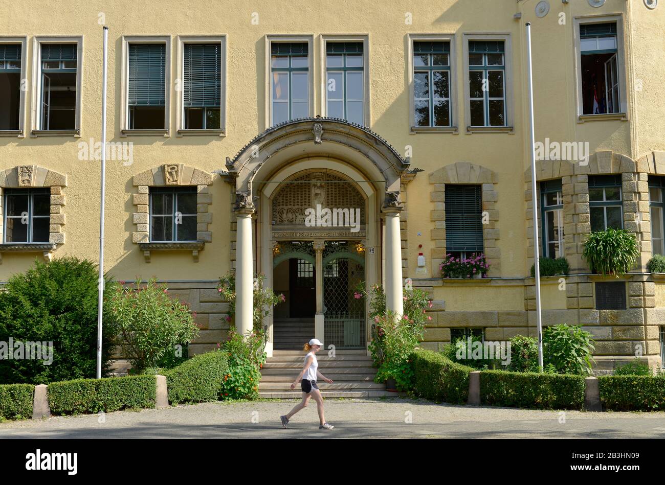 FriedrichBergiusSchule, Perelsplatz, Friedenau, TempelhofSchoeneberg