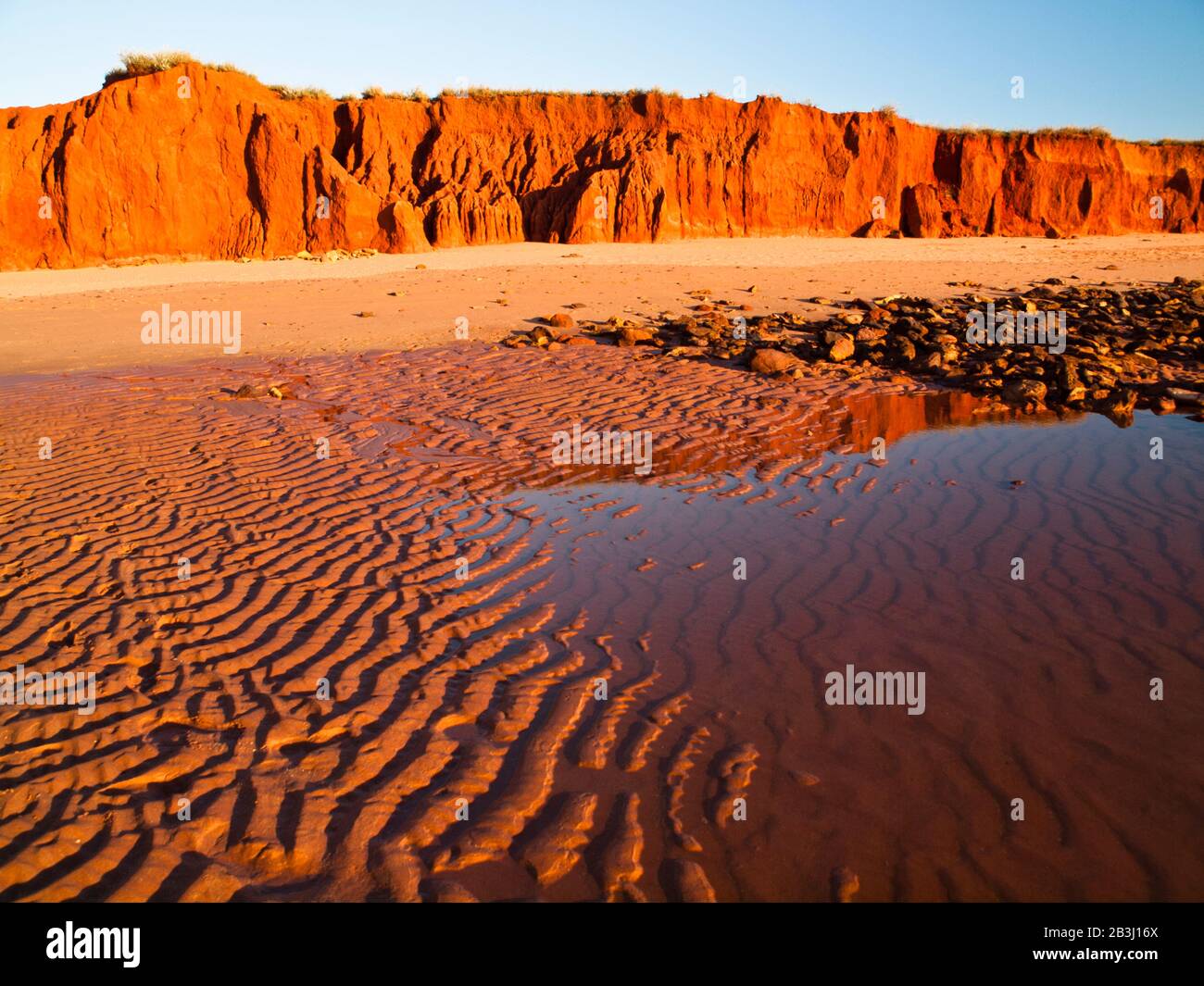 red-pindan-cliffs-of-james-price-point-walmadan-on-the-dampier