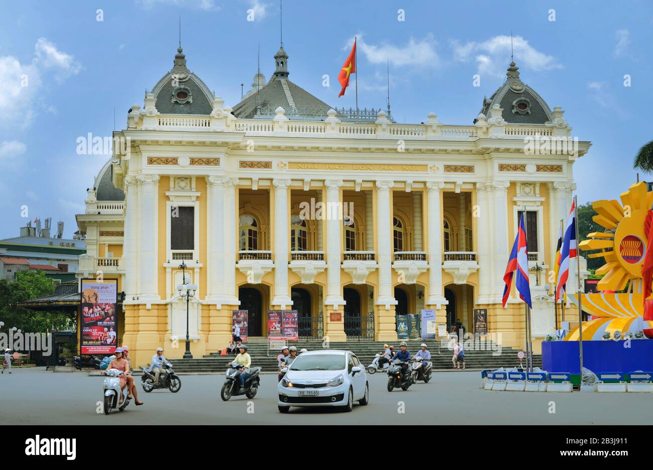 Opernhaus, Trang Tien, Hanoi, Vietnam Stock Photo
