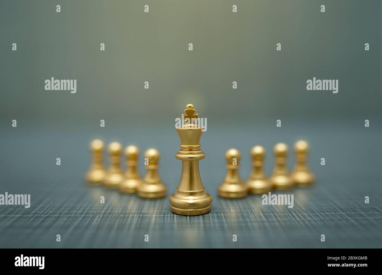 Queen chess piece hi-res stock photography and images - Alamy