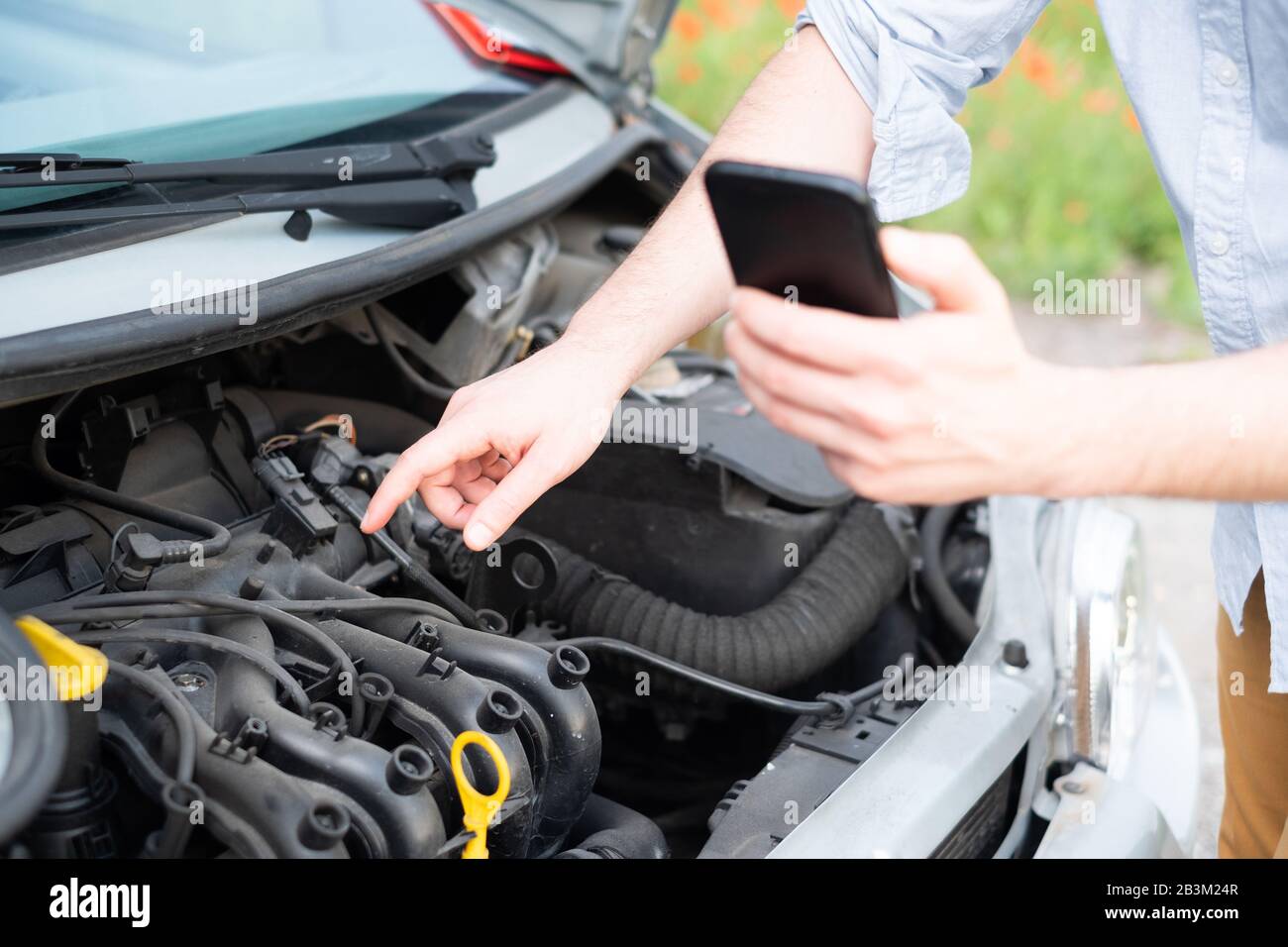 Car roadside hi-res stock photography and images - Alamy