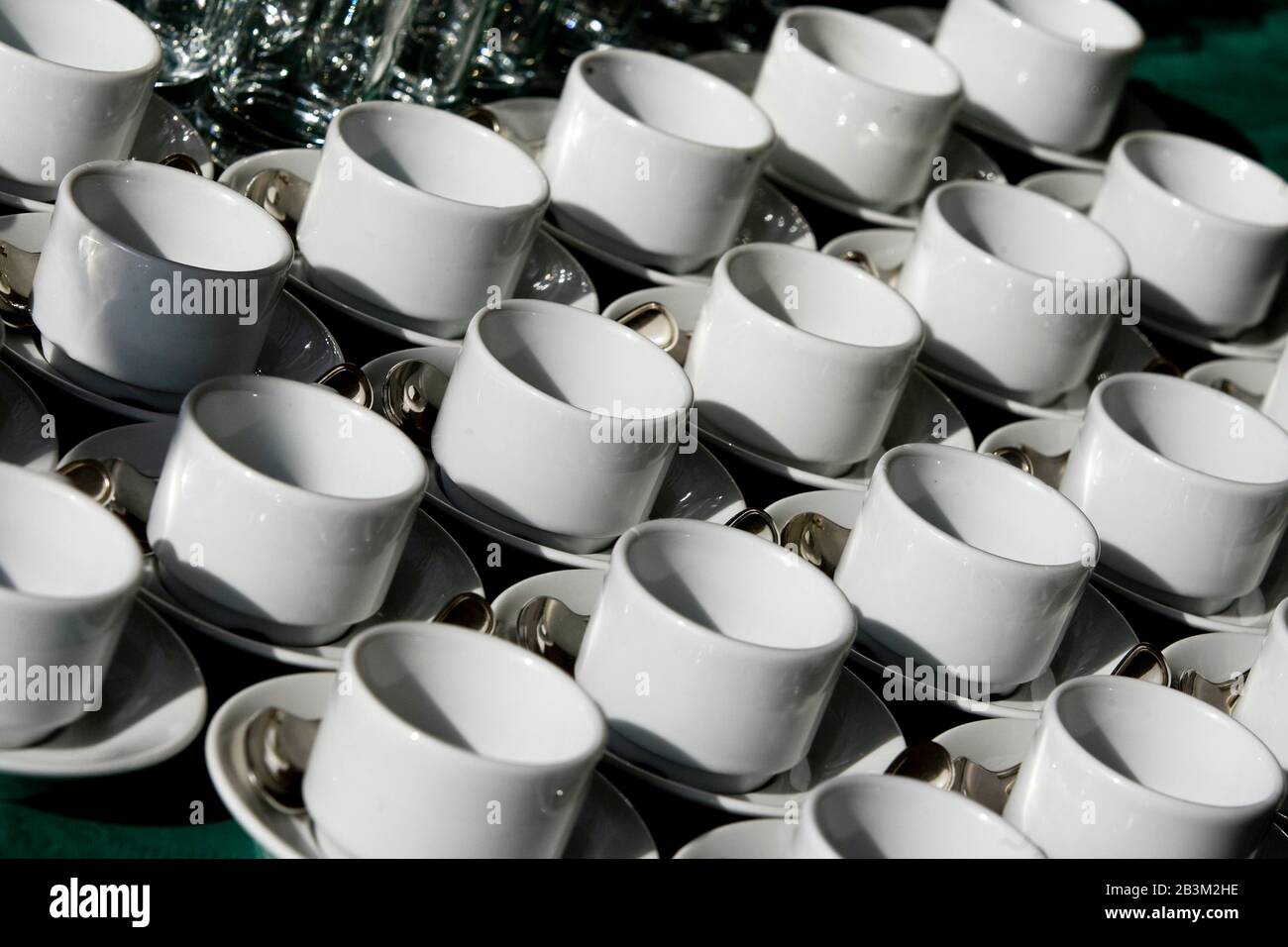 Cups of coffee lined up hi-res stock photography and images - Alamy