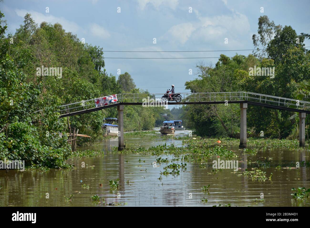 Schiffsverkehr, Kanal zwischen Sa Dec und Can Tho, Mekongdelta, Vietnam Stock Photo