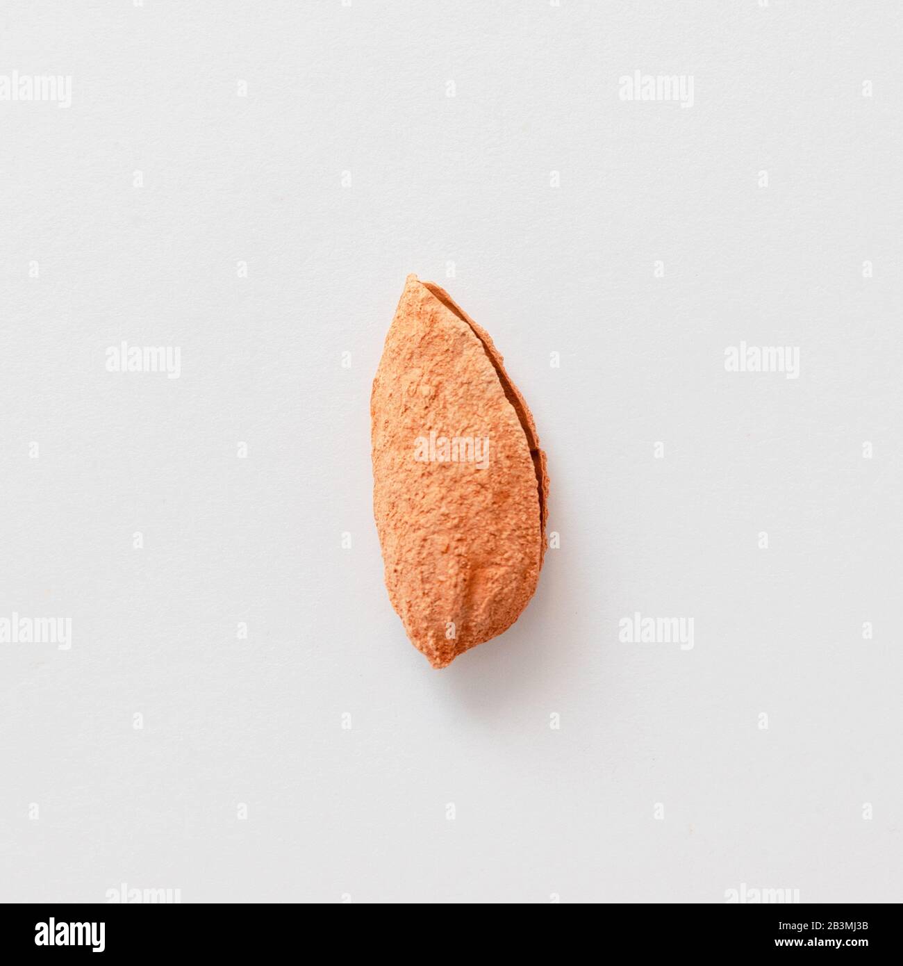Inshell almonds hi-res stock photography and images - Alamy