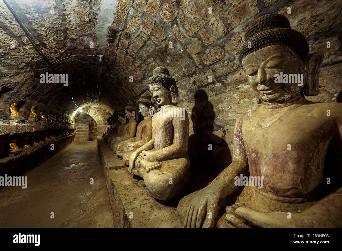 Buddha statues in the underground corridors of Htukkanthein temple