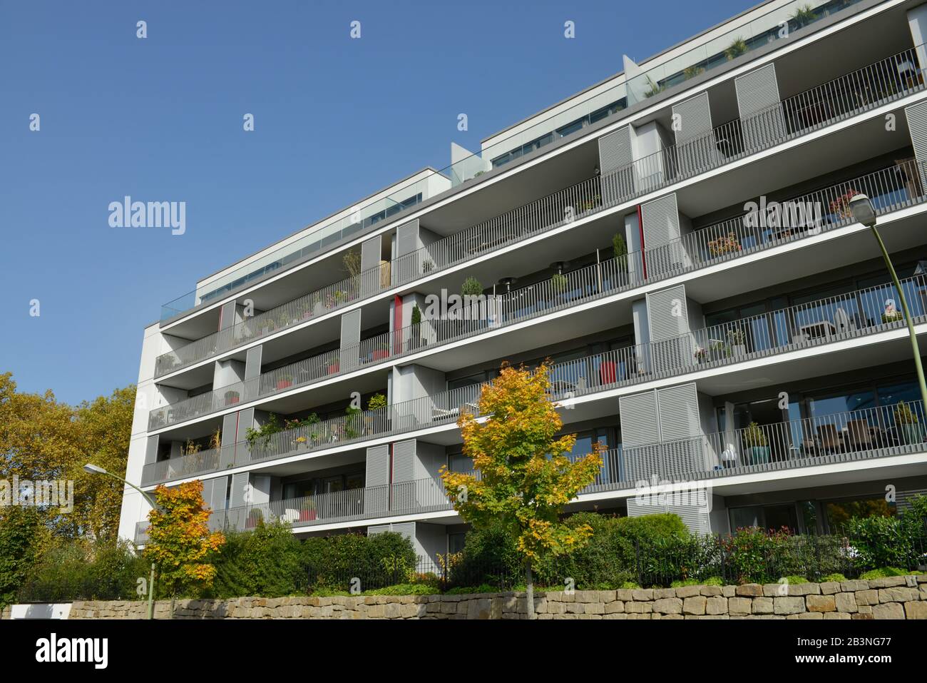 Neubauten, Messeallee, Essen, Nordrhein-Westfalen, Deutschland Stock Photo