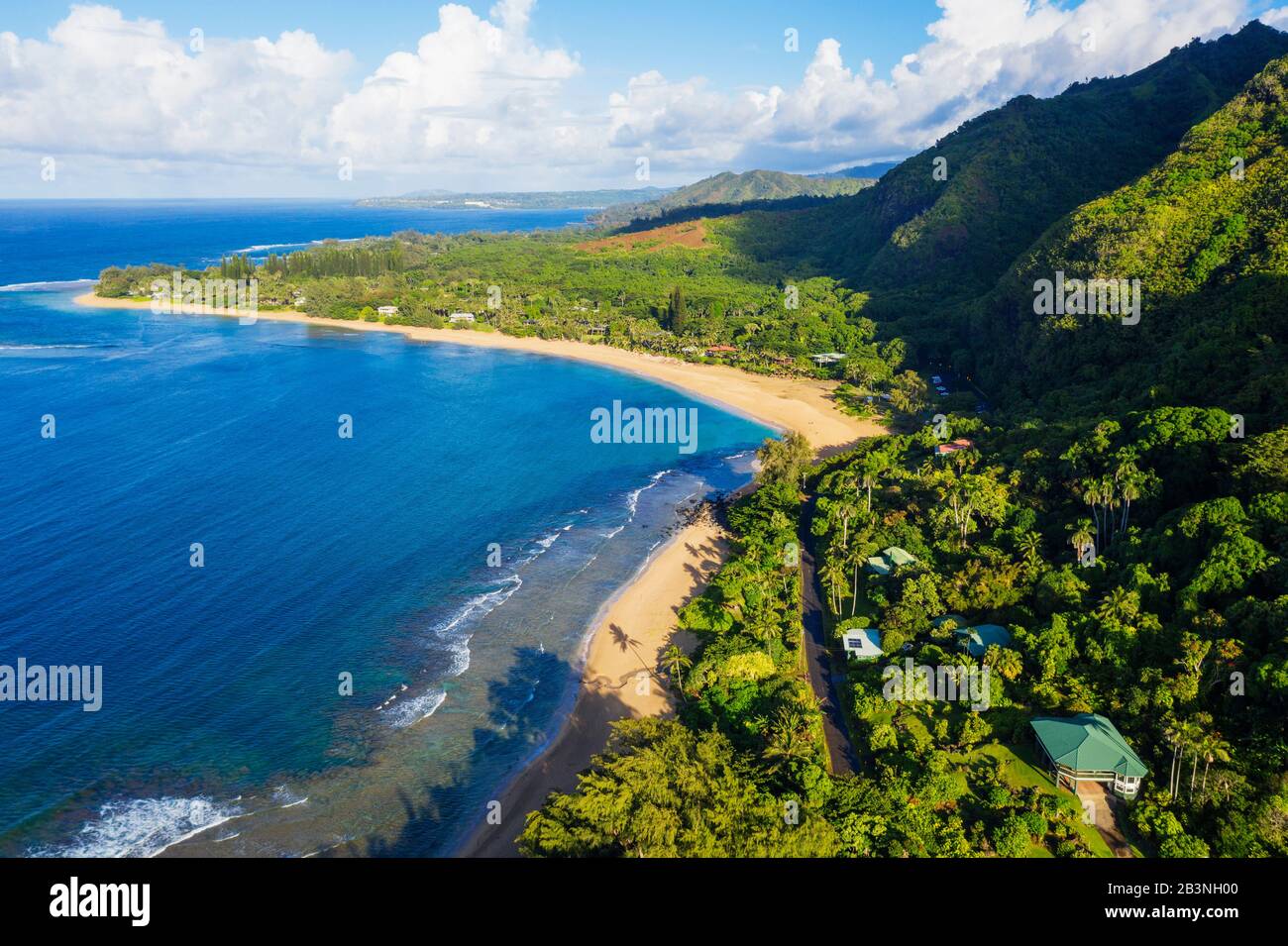 Drone beaches hawaii hi-res stock photography and images - Alamy
