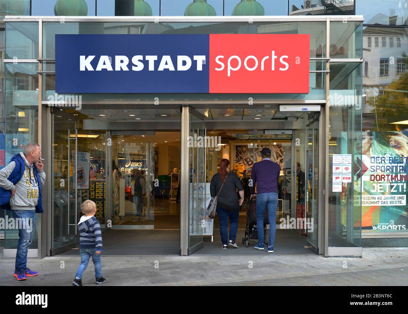 Karstadt Sports, Hansaplatz, Dortmund, Nordrhein-Westfalen, Deutschland  Stock Photo - Alamy