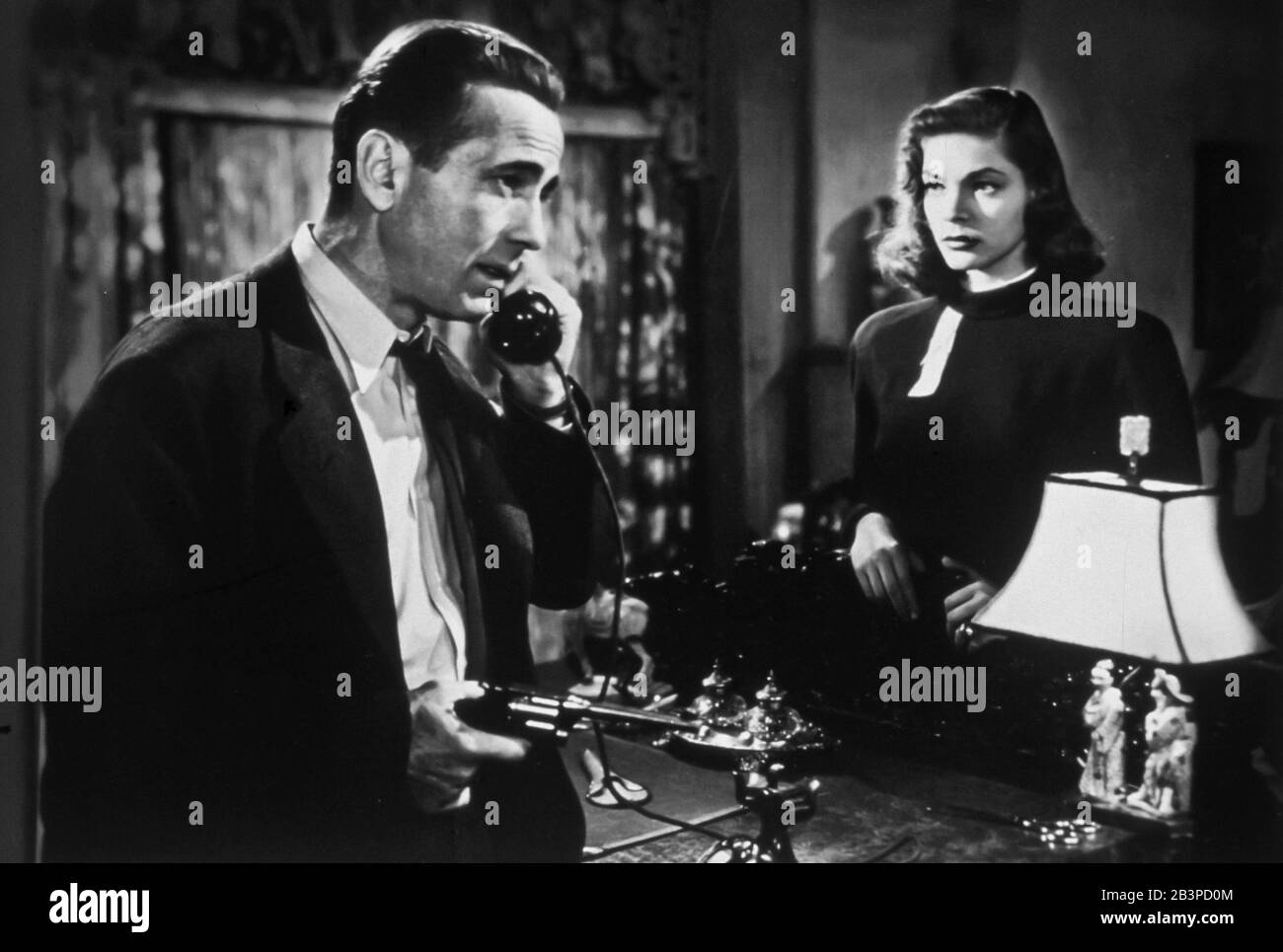Humphrey Bogart and Lauren Bacall in The Big Sleep 1946 Stock Photo - Alamy