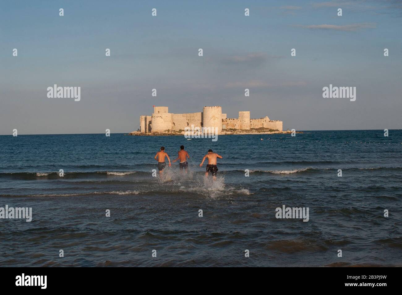 July 4th 2005. Kizkalesi, Mersin, Turkey.  Kızkalesi  The Maiden's Castle, also known as Deniz kalesi is a castle situated on a small island in Mersin Stock Photo