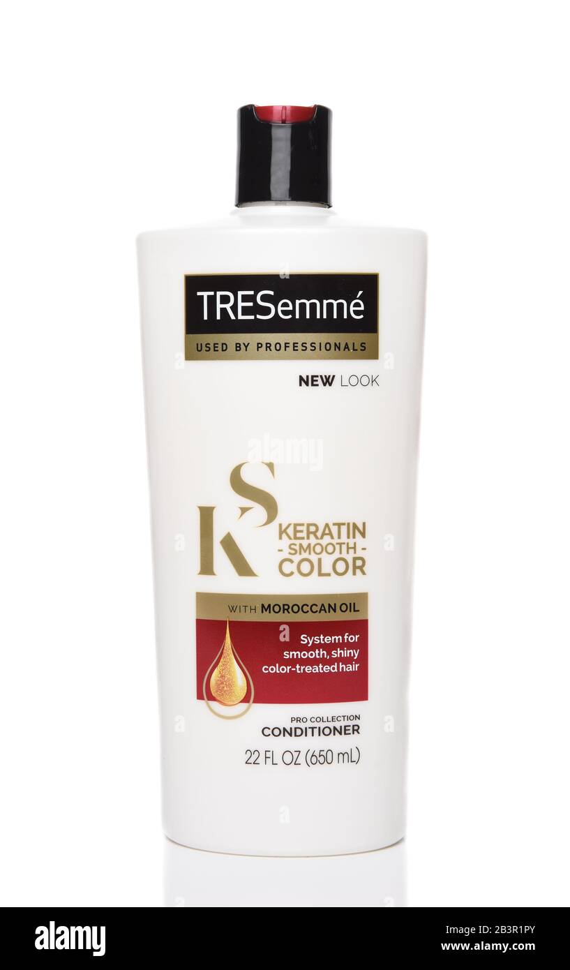 IRVINE, CALIFORNIA - 25 OCT 2019: TRESemme  Keratin Smooth Color Pro Collection Hair Conditioner. Stock Photo