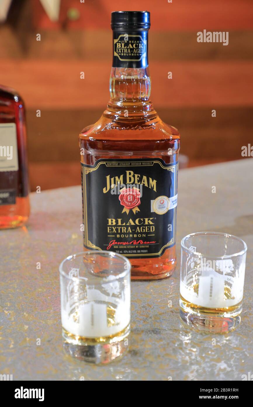 Jim beam black extra aged hi-res stock photography and images - Alamy