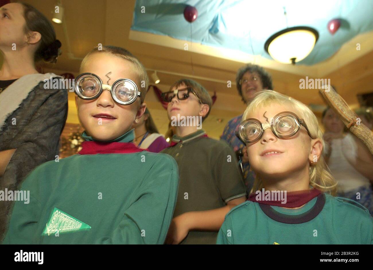 Austin, Texas USA, 08JUL00: Pint-sized Harry Potters and others in costume join in a costume contest Saturday at Book People independent bookstore downtown as theme parties continued celebrating the release of the fourth 'Harry Potter' book nationwide. ©Bob Daemmrich Stock Photo