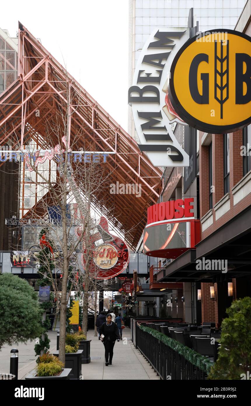 Downtown louisville sign kentucky hi-res stock photography and images -  Alamy