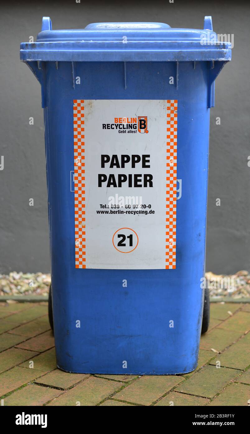 Muelltonne, Papier / Mülltonne Stock Photo