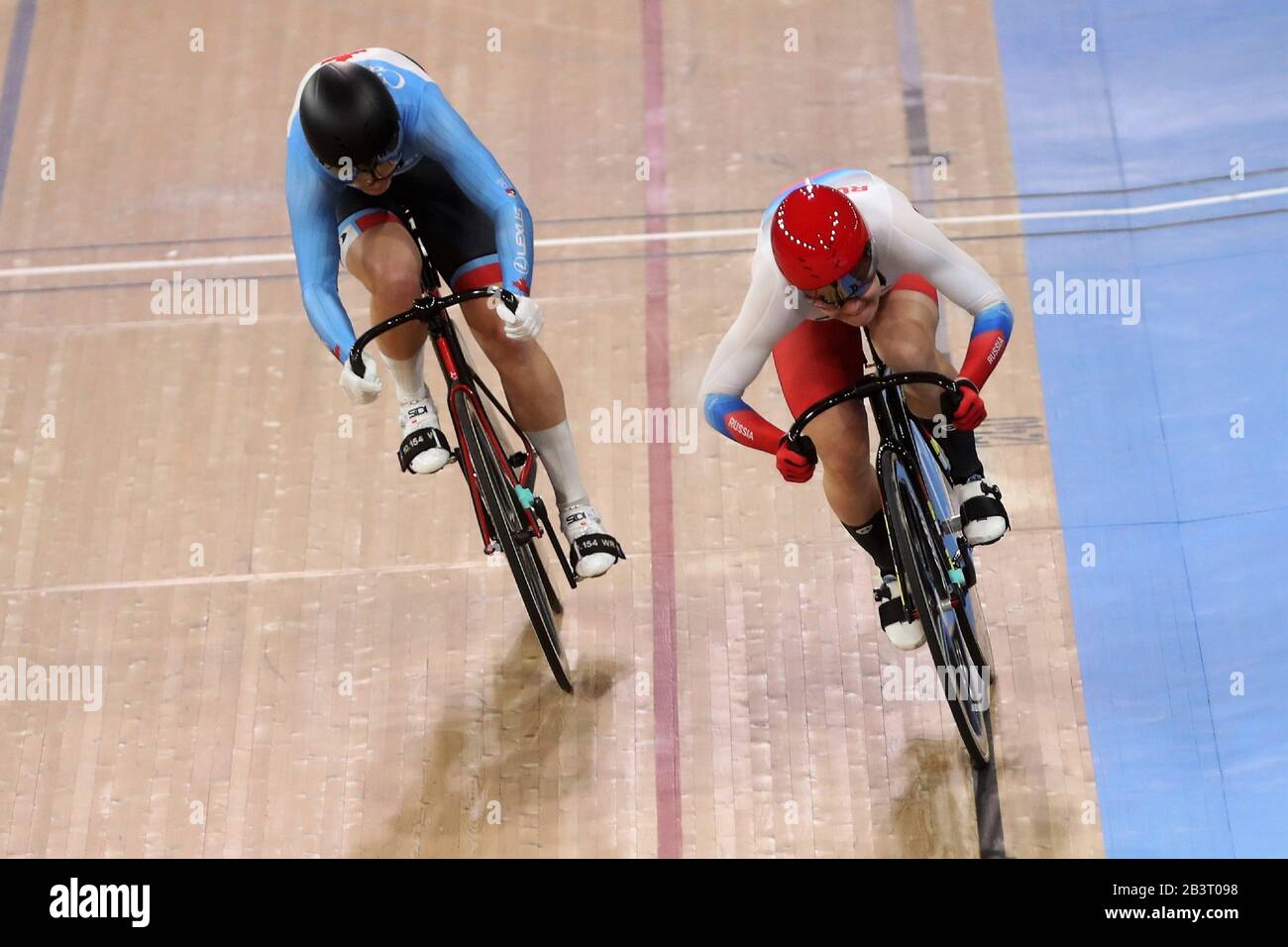 Track cycling womens sprint hi res stock photography and images