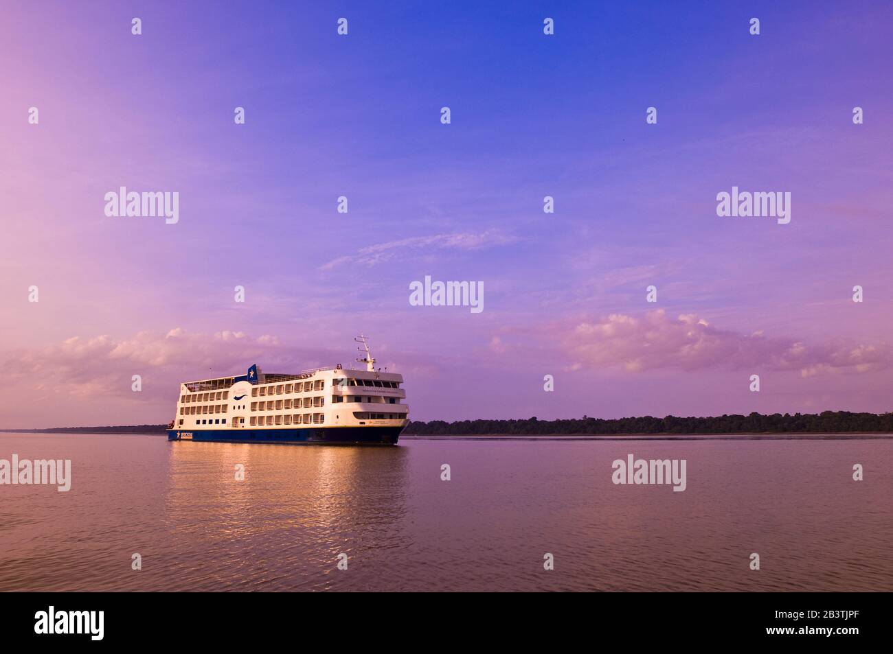 Iberostar Grand Amazon cruise ship om Amazon River, Amazon, Brazil