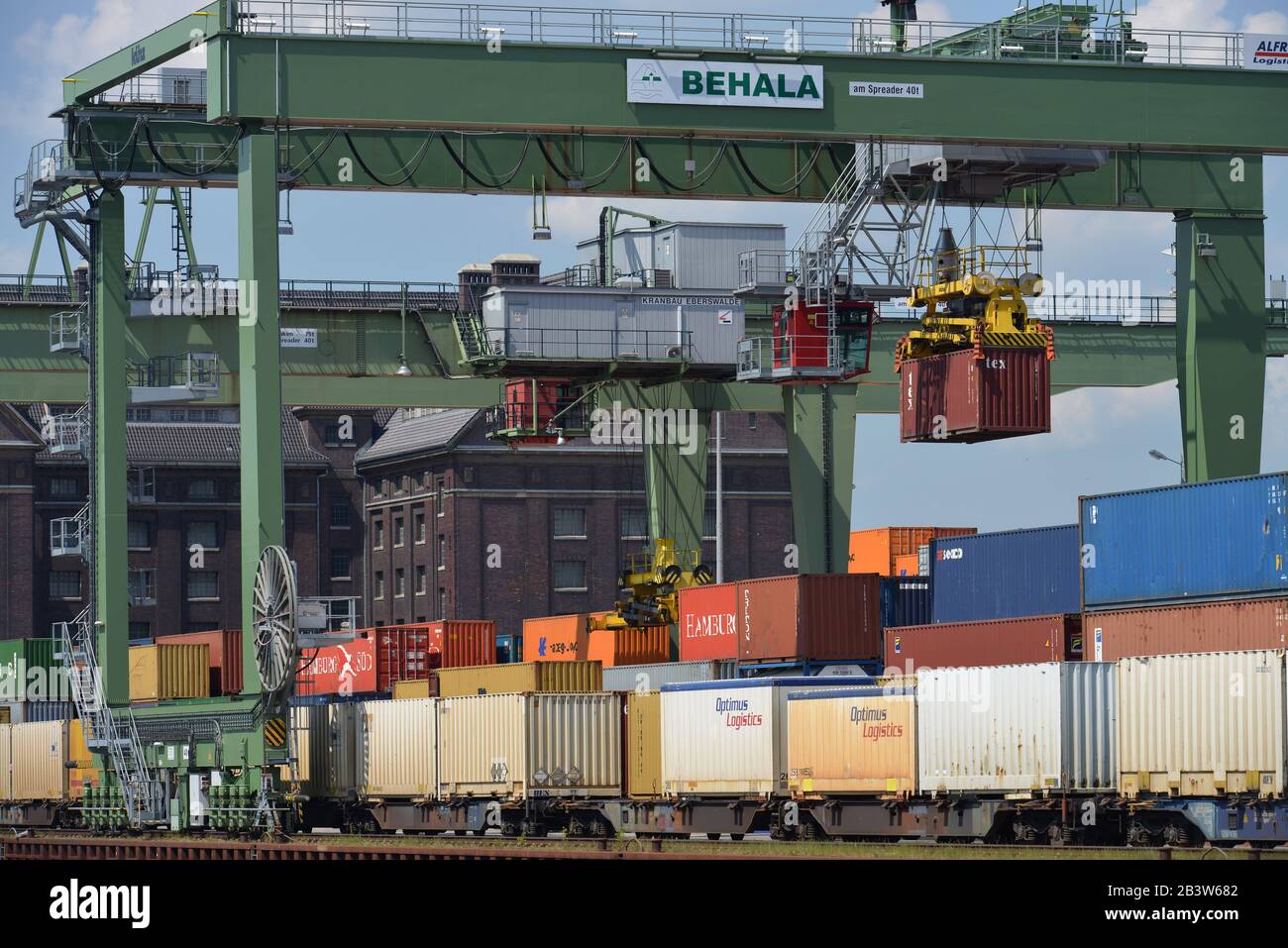 Containerkran, Westhafen, Moabit, Berlin, Deutschland Stock Photo