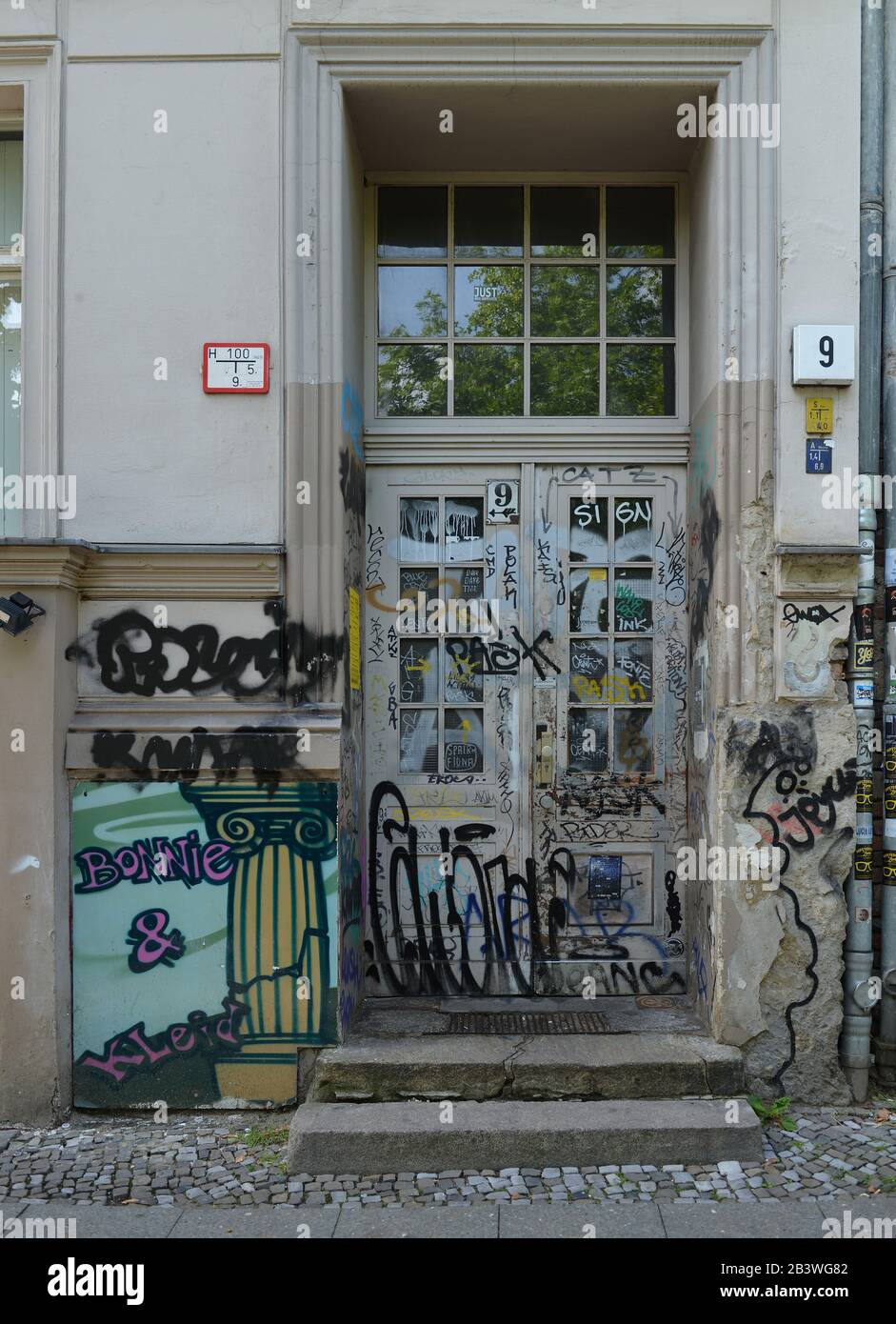 Graffiti, Gneisenaustrasse, Kreuzberg, Berlin, Deutschland Stock Photo