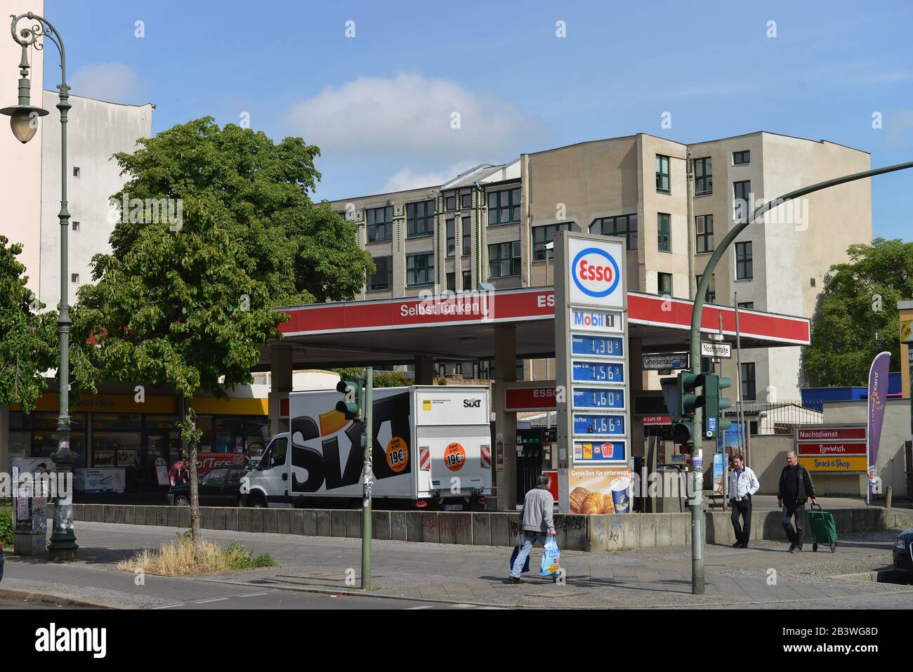 Page 3 Tankstelle High Resolution Stock Photography And Images Alamy