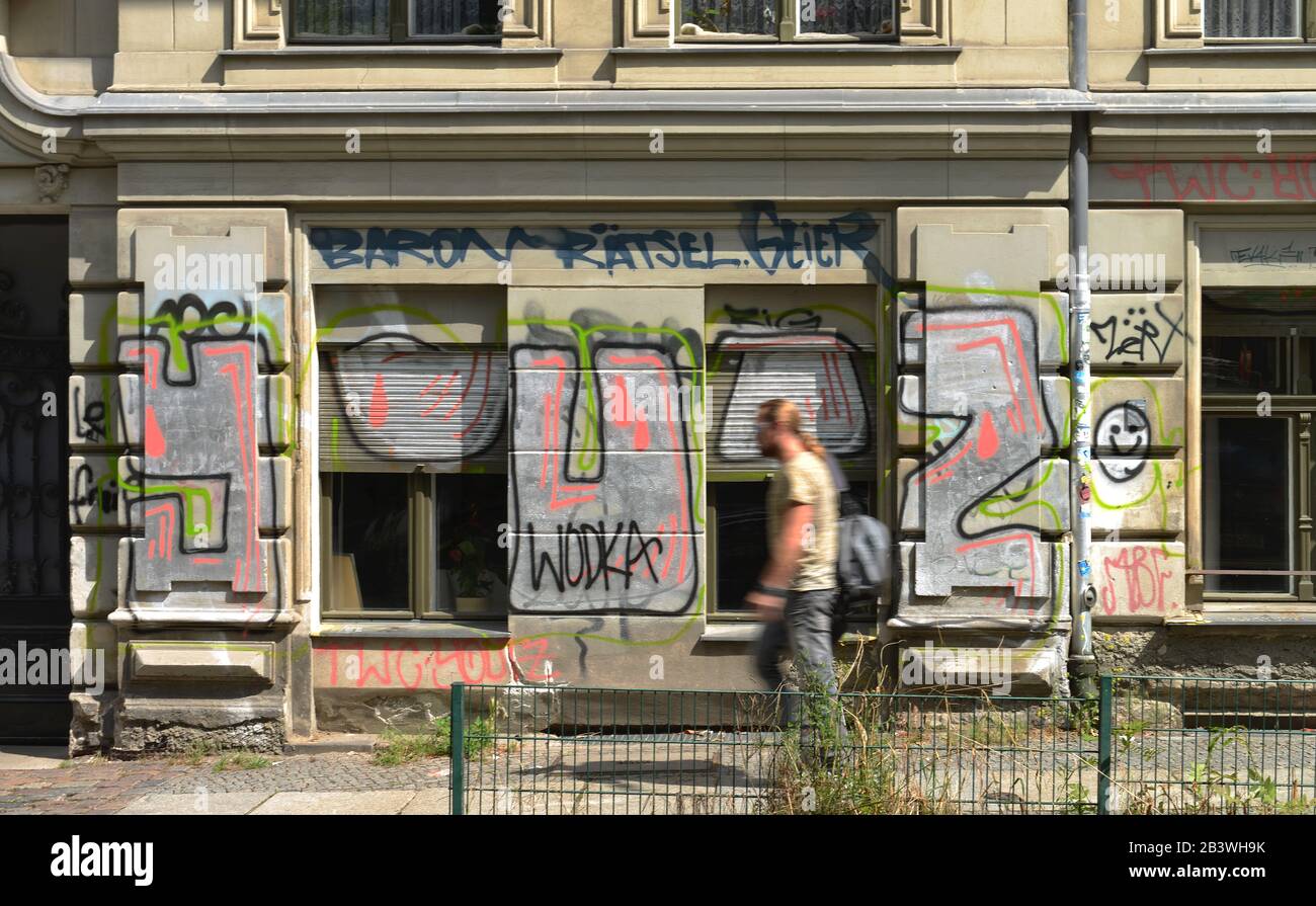 Graffiti, Fraenkelufer, Kreuzberg, Berlin, Deutschland Stock Photo