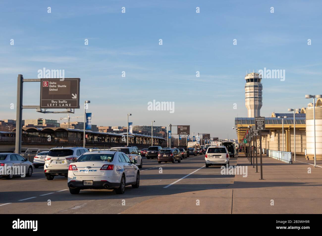 Ronald reagan washington national airport hires stock photography and