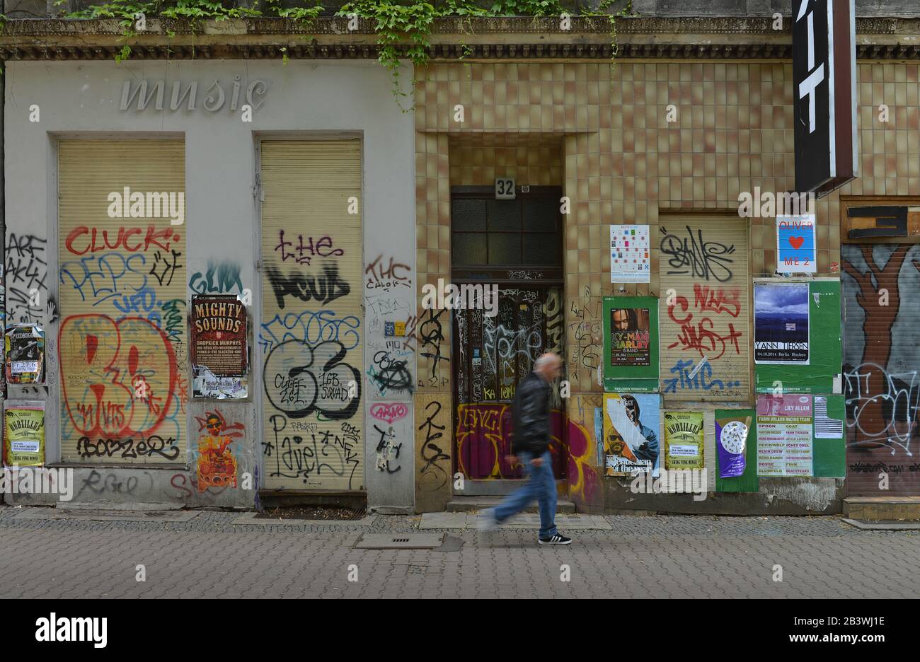 Graffiti, Wiener Strasse, Kreuzberg, Berlin, Deutschland Stock Photo