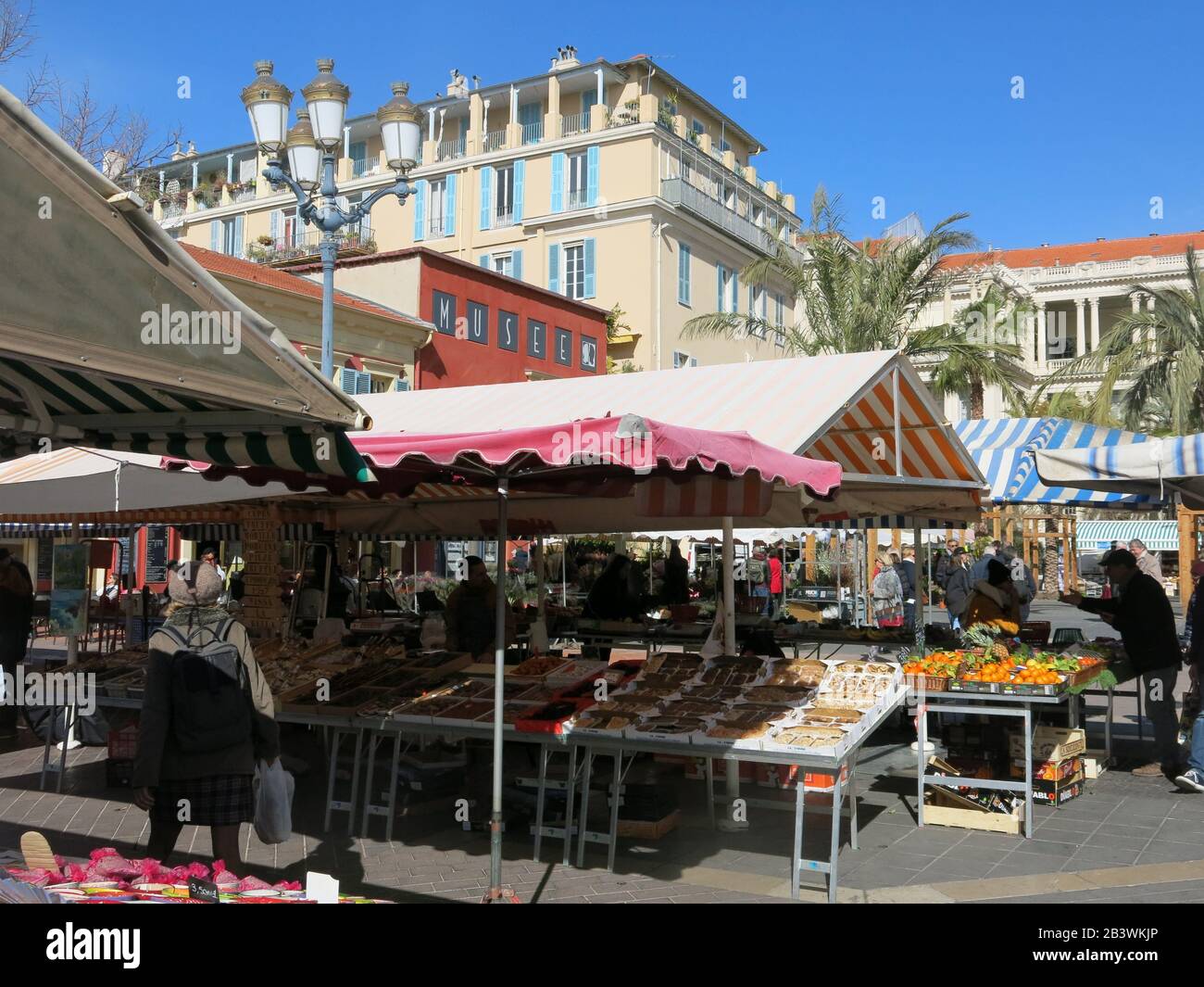 marché aux fleurs cours saleya nice