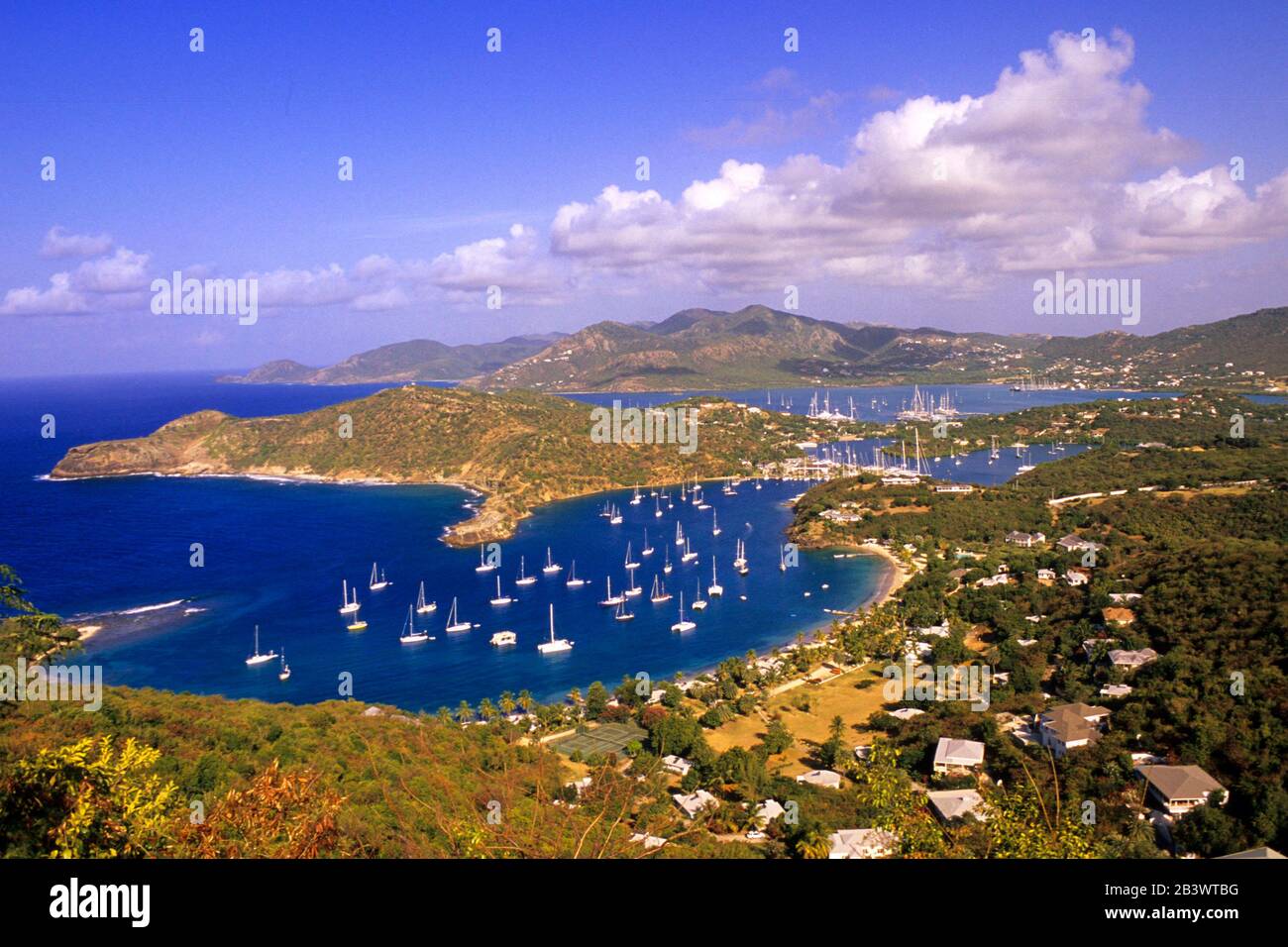 Mittelamerika, Karibik, Antigua, English Harbour, Hafen mit Segelboote und Yachten vor Anker Stock Photo