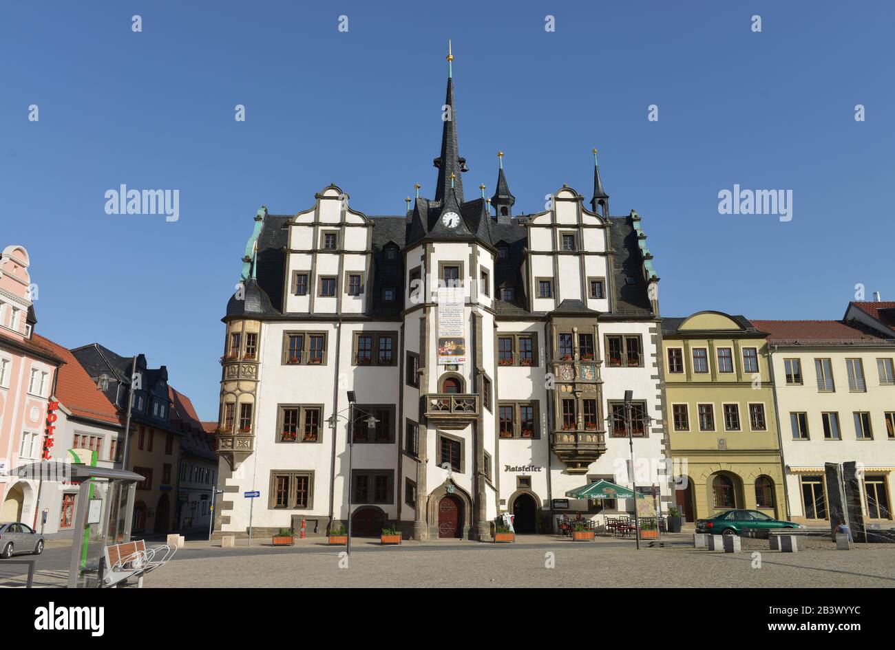 Rathaus Saalfeld Thueringen Deutschland Th ringen Stock Photo Alamy rathaus-saalfeld-thueringen-deutschland-th-ringen-stock-photo-alamy