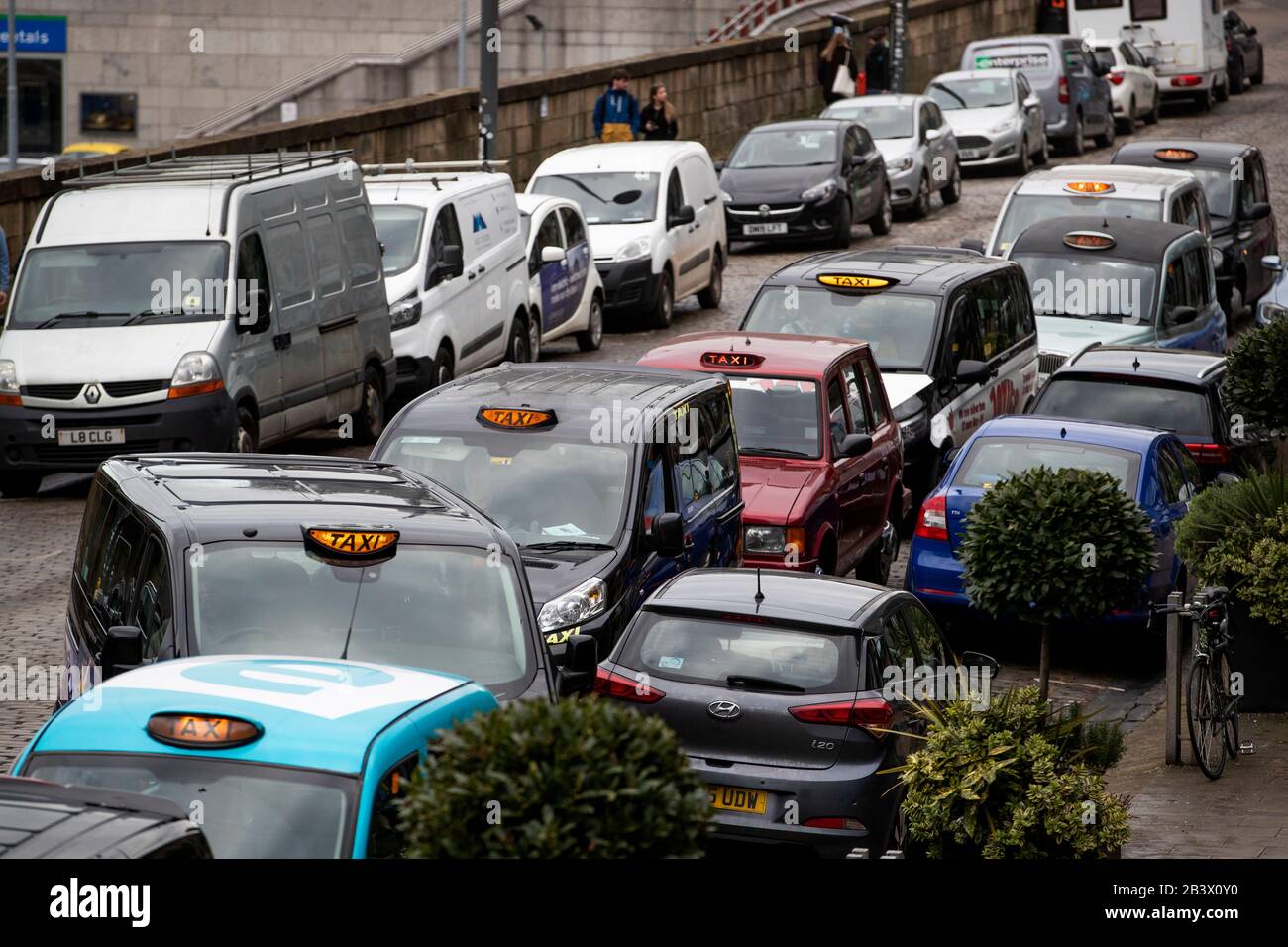 Taxis outside waverley station hires stock photography and images Alamy