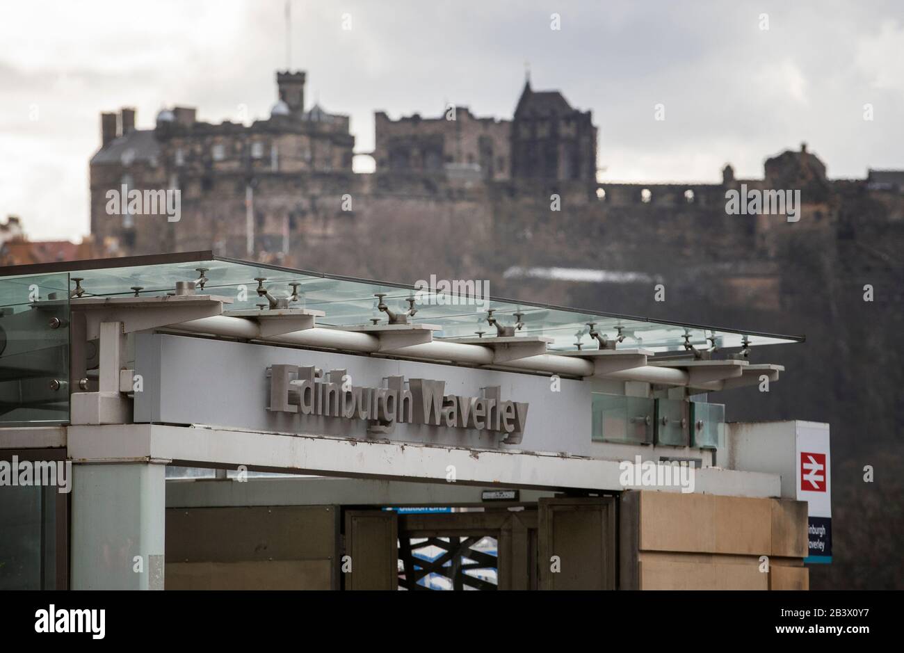 Entrance to Waverley Station, Edinburgh Stock Photo Alamy