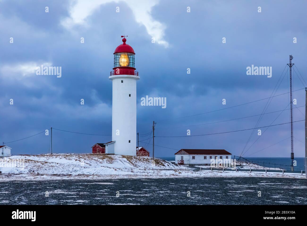 Cape Race Lighthouse, where the first distress call from the Titanic was  heard by Marconi wireless radio, with an approaching storm, on the Avalon  Pen Stock Photo - Alamy