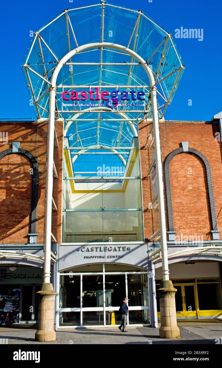 Castlegate shopping centre hires stock photography and images Alamy