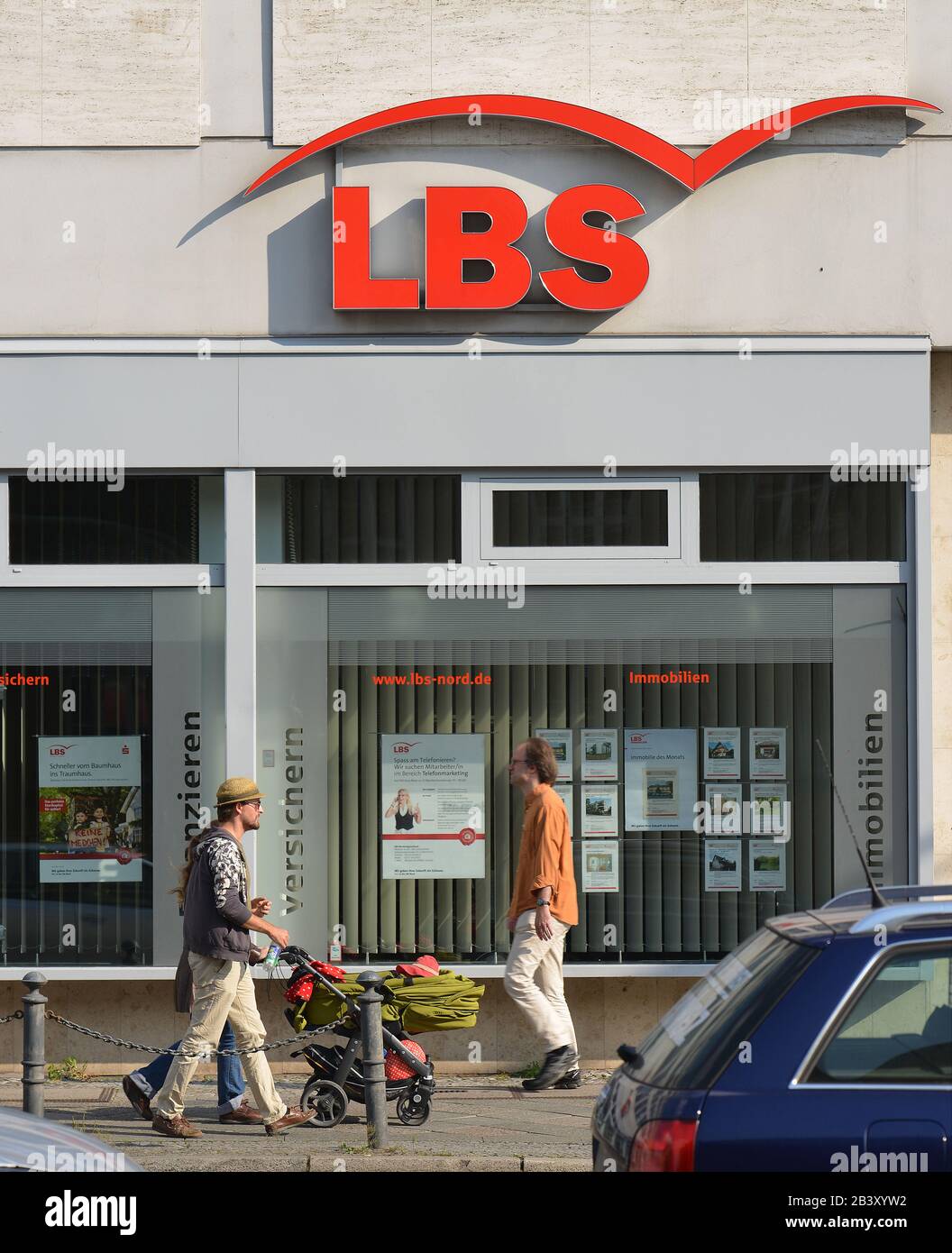 LBS Immobilien Center, Hauptstrasse, Schoeneberg, Berlin, Deutschland / Schöneberg Stock Photo