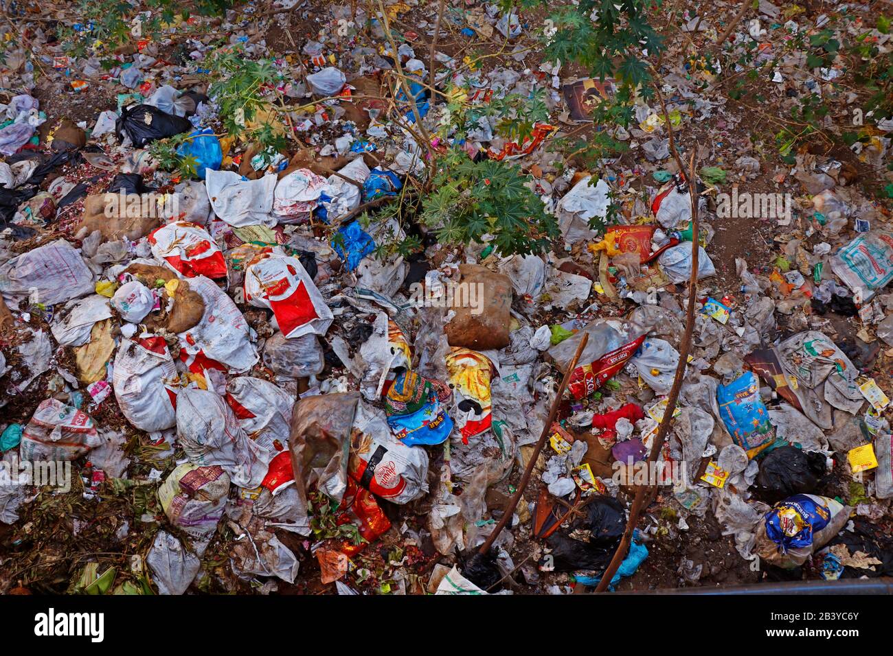 Eternit rubbish hi-res stock photography and images - Alamy